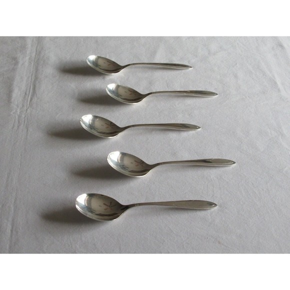 Oneida Nobility Plate REVERIE Silverplate Flatware 1937 Lot 5x Round Spoon 6" - Picture 9 of 10